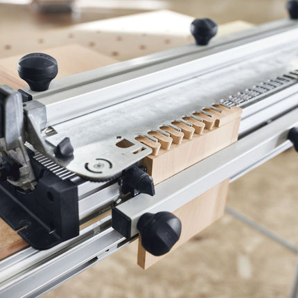 Plantilla de púas de cola de milano Festool VS 600 SZ 20 (488878) para OF 900, OF 1000, OF 1010, OF 1010 R, OF 1400