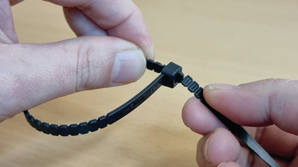 AHW-TOOLS fascette per cavi ROTATE e GIÙ Lunghezza 360 mm Larghezza 8 mm ( 4000900798 )