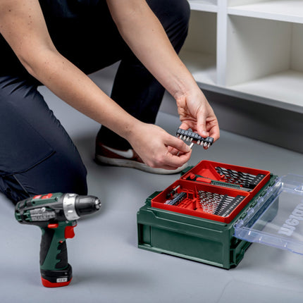 Metabo Powermaxx BS Basic Set akumulatorowa wiertarko-wkrętarka 12 V 34 Nm ( 600080710 ) + 2x akumulator 2,0 Ah + ładowarka + 41-cz. zestaw akcesoriów + walizka