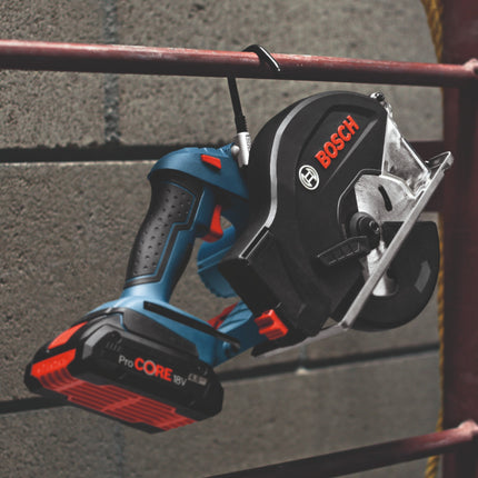 Bosch GKM 18V-50 Sierra circular profesional sin cable para metal 18 V 136 mm sin escobillas + 1x acumulador 4,0 Ah + cargador + L-Boxx