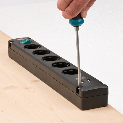 Brennenstuhl socket strip Bremounta ( 8000594293 ) 5-way cable l.3m w.child protection