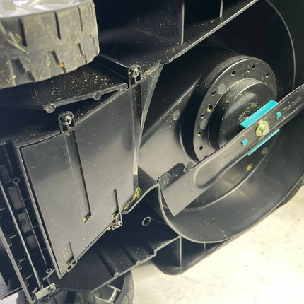 Makita DLM 382 Z Akku Rasenmaeher 36 V 2x 18 V 38 cm 40 l Reparaturgeraet 2 - toolbrothers