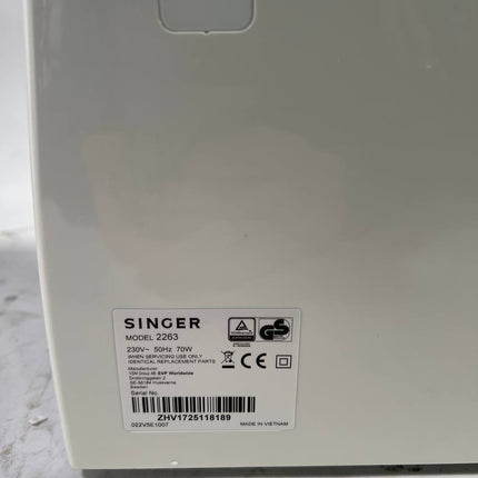 Singer 2263 Tradition Naehmaschine 70 Watt 750 U min 4 mm Stichlaenge 5 mm Stichbreite Neuwertig 2 - toolbrothers