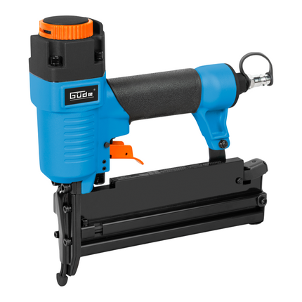 Güde Graffettatrice/Chiodatrice ad aria compressa 3 in 1 / 20 - 40 mm / 4 - 7,5 bar + Set di 800 Chiodi / Graffette + Valigetta ( 40221 )