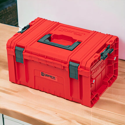 Qbrick System PRO Toolbox 2.0 RED ULTRA HD Custom Mallette à outils 450 x 260 x 240 mm 19 l empilable IP54 avec 3 compartiments et plateau de rangement