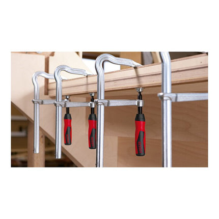 Zacisk śrubowy BESSEY OMEGA wykonany w całości ze stali Szerokość mocowania 160 mm Występ 80 mm ( 4000831470 )